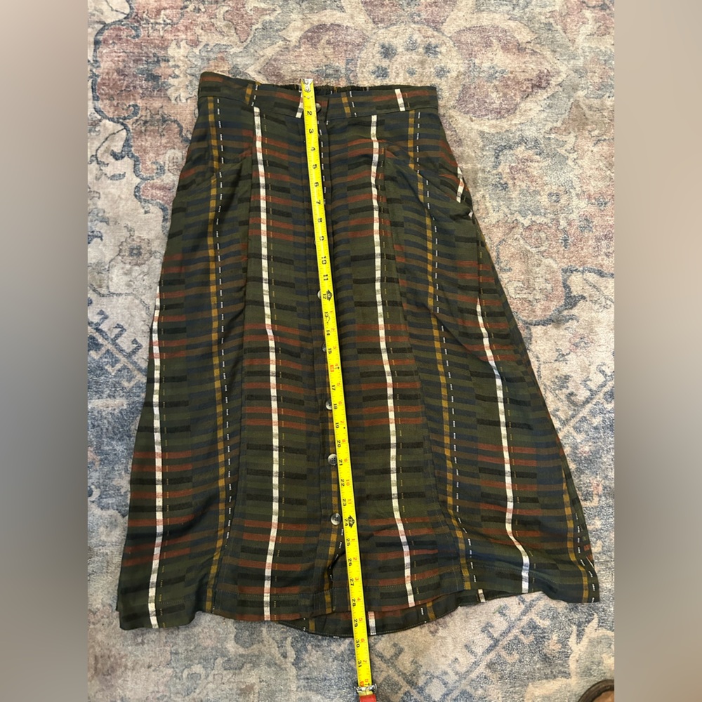 Bridge & Burn Sustainable High-Waist Olive Green Plaid Button-Front Midi Skirt - Picture 5 of 6